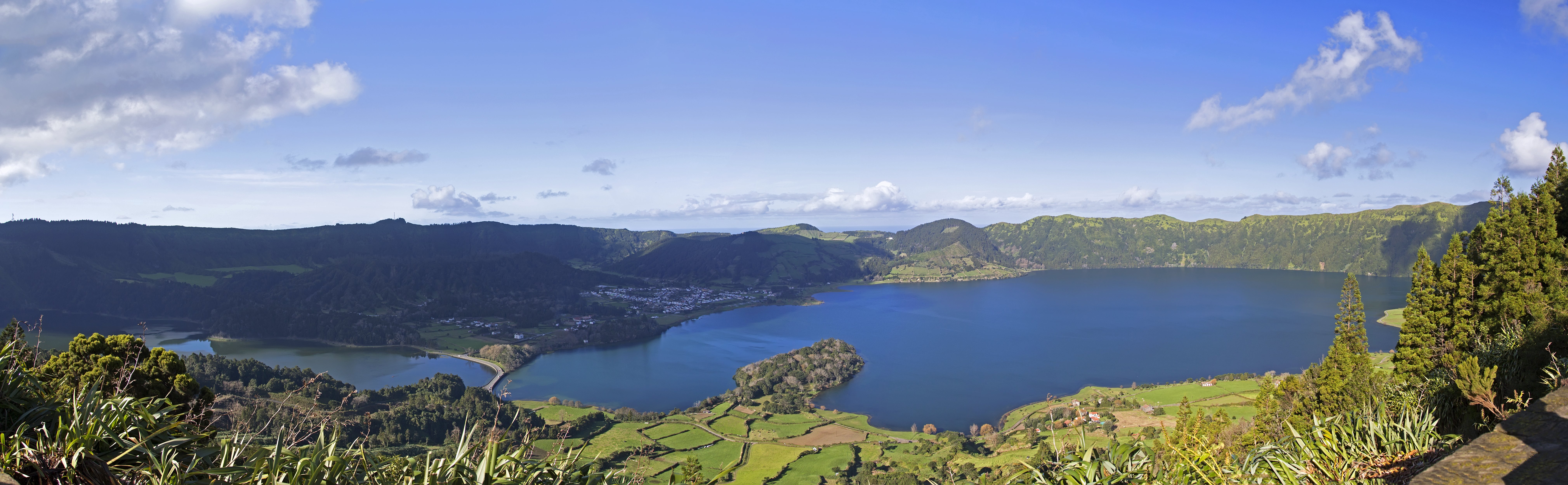 Panorama of Lagoa Verde and Lagoa Azul on San Miguel island